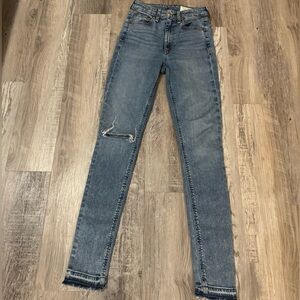 rag & bone Women's Blue Distressed Skinny Jeans